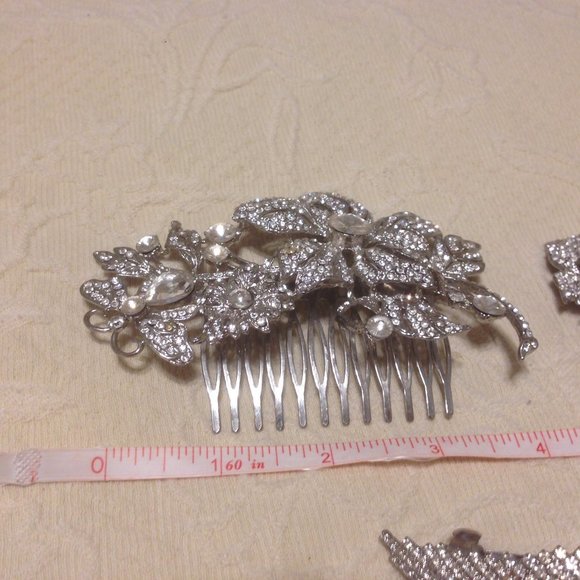 Bundle deal: (2) Rhinestone hair combs & (1) Rhinestone barrette - Picture 7 of 7